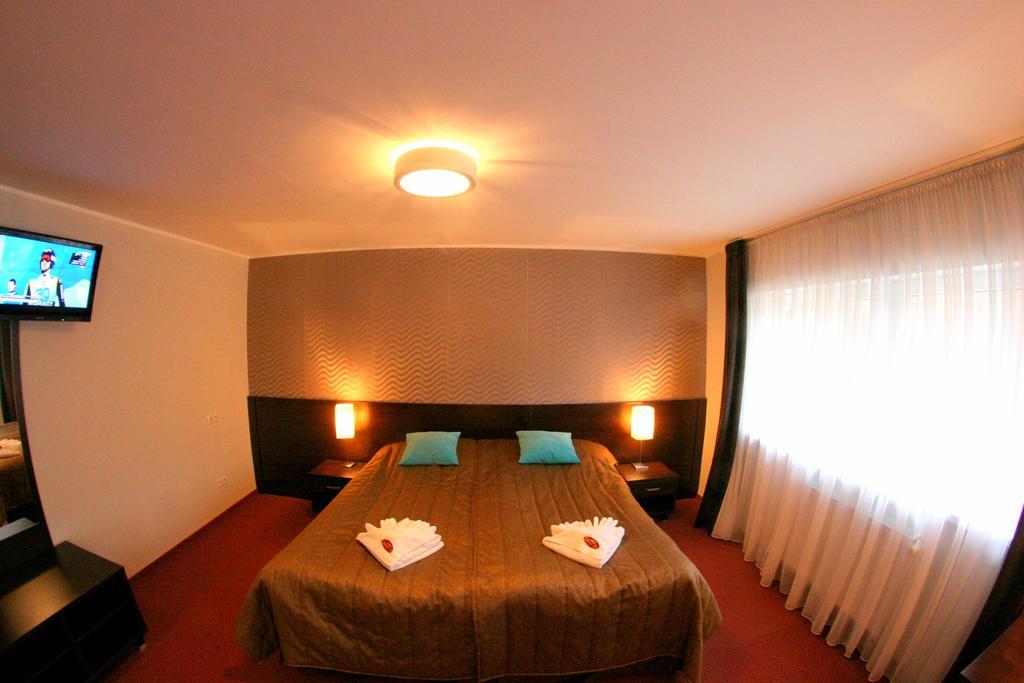Hotel I Restauracja Złoty Las Habitación foto